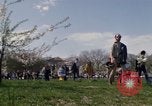 Immagine di La Giornata della Terra Washington DC USA, 1970, secondo 45 filmato di repertorio 65675073314