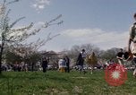 Immagine di La Giornata della Terra Washington DC USA, 1970, secondo 47 filmato di repertorio 65675073314