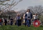 Immagine di La Giornata della Terra Washington DC USA, 1970, secondo 53 filmato di repertorio 65675073314