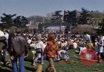 Immagine di La Giornata della Terra Washington DC USA, 1970, secondo 43 filmato di repertorio 65675073315