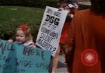 Image le jour de la Terre Washington DC USA, 1970, de la seconde 23 séquences d'archives historiques vidéo 65675073316