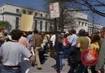 Image marche de protestation Washington DC USA, 1970, de la seconde 45 séquences d'archives historiques vidéo 65675073318