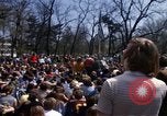 Immagine di La Giornata della Terra Washington DC USA, 1970, secondo 23 filmato di repertorio 65675073321