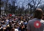 Immagine di La Giornata della Terra Washington DC USA, 1970, secondo 29 filmato di repertorio 65675073321