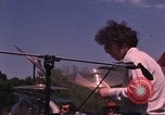 Immagine di Hippies danze ad un amore in Los Angeles County California USA, 1968, secondo 22 filmato di repertorio 65675073325