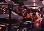 Immagine di Hippies danze ad un amore in Los Angeles County California USA, 1968, secondo 34 filmato di repertorio 65675073325