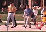 Immagine di Gli studenti americani Los Angeles California USA, 1968, secondo 36 filmato di repertorio 65675073331
