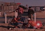 Standbild Studenten Los Angeles California USA, 1968, aus Sekunde 3 historischem Filmmaterial Videoclip 65675073332