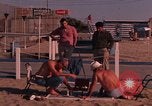 Standbild Studenten Los Angeles California USA, 1968, aus Sekunde 4 historischem Filmmaterial Videoclip 65675073332
