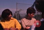 Standbild Studenten Los Angeles California USA, 1968, aus Sekunde 24 historischem Filmmaterial Videoclip 65675073332