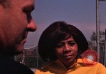 Standbild Studenten Los Angeles California USA, 1968, aus Sekunde 33 historischem Filmmaterial Videoclip 65675073332