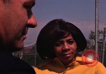 Standbild Studenten Los Angeles California USA, 1968, aus Sekunde 36 historischem Filmmaterial Videoclip 65675073332