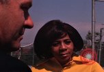Standbild Studenten Los Angeles California USA, 1968, aus Sekunde 37 historischem Filmmaterial Videoclip 65675073332