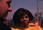 Standbild Studenten Los Angeles California USA, 1968, aus Sekunde 38 historischem Filmmaterial Videoclip 65675073332