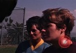 Standbild Studenten Los Angeles California USA, 1968, aus Sekunde 42 historischem Filmmaterial Videoclip 65675073332