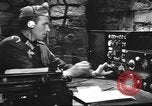 Image La sécurité de la transmission radio Hollywood Los Angeles California USA, 1943, de la seconde 24 séquences d'archives historiques vidéo 65675073343