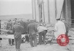 Immagine di Massacro Gardelegen sepoltura di massa Gardelegen Germania, 1945, secondo 21 filmato di repertorio 65675073348