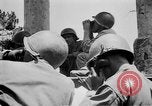 Standbild amerikanische Soldaten Baguio philippinischen Inseln, 1945, aus Sekunde 37 historischem Filmmaterial Videoclip 65675073350