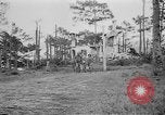 Standbild amerikanische Soldaten Baguio philippinischen Inseln, 1945, aus Sekunde 46 historischem Filmmaterial Videoclip 65675073350