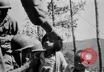 Standbild philippinischen Soldaten Baguio philippinischen Inseln, 1945, aus Sekunde 34 historischem Filmmaterial Videoclip 65675073351