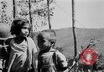 Standbild philippinischen Soldaten Baguio philippinischen Inseln, 1945, aus Sekunde 36 historischem Filmmaterial Videoclip 65675073351