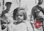 Standbild philippinischen Soldaten Baguio philippinischen Inseln, 1945, aus Sekunde 49 historischem Filmmaterial Videoclip 65675073351