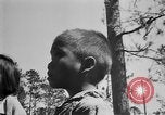 Standbild philippinischen Soldaten Baguio philippinischen Inseln, 1945, aus Sekunde 58 historischem Filmmaterial Videoclip 65675073351