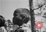 Standbild philippinischen Soldaten Baguio philippinischen Inseln, 1945, aus Sekunde 60 historischem Filmmaterial Videoclip 65675073351