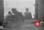 Standbild amerikanische Soldaten Baguio philippinischen Inseln, 1945, aus Sekunde 17 historischem Filmmaterial Videoclip 65675073353