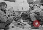 Standbild amerikanische Soldaten Baguio philippinischen Inseln, 1945, aus Sekunde 31 historischem Filmmaterial Videoclip 65675073353