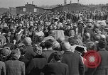 Immagine di A Buchenwald Campo di Concentramento Germania, 1945, secondo 5 filmato di repertorio 65675073356