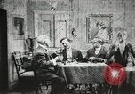 Standbild Dieb entführt Baby United States USA, 1905, aus Sekunde 17 historischem Filmmaterial Videoclip 65675073377