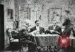 Standbild Dieb entführt Baby United States USA, 1905, aus Sekunde 19 historischem Filmmaterial Videoclip 65675073377