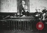 Standbild Dieb entführt Baby United States USA, 1905, aus Sekunde 30 historischem Filmmaterial Videoclip 65675073377
