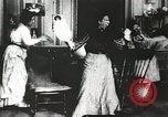 Image ivrognes accidentel United States USA, 1902, de la seconde 24 séquences d'archives historiques vidéo 65675073387