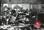 Immagine di Gli attori che ritraggono gli scozzesi United States USA, 1903, secondo 3 filmato di repertorio 65675073390