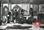 Immagine di Gli attori che ritraggono gli scozzesi United States USA, 1903, secondo 19 filmato di repertorio 65675073390