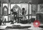Immagine di Gli attori che ritraggono gli scozzesi United States USA, 1903, secondo 20 filmato di repertorio 65675073390