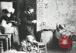 Immagine di La povertà la famiglia colpita United States USA, 1902, secondo 23 filmato di repertorio 65675073391