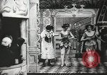 Immagine di La donna medita essendo ballerina United States USA, 1902, secondo 12 filmato di repertorio 65675073392
