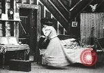 Immagine di La donna medita essendo ballerina United States USA, 1902, secondo 24 filmato di repertorio 65675073392