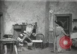 Immagine di Gioco di Natale United States USA, 1902, secondo 8 filmato di repertorio 65675073393