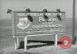 Image les garçons marocains le Maroc l'Afrique du Nord, 1964, de la seconde 16 séquences d'archives historiques vidéo 65675073405