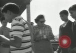 Image les garçons marocains le Maroc l'Afrique du Nord, 1964, de la seconde 29 séquences d'archives historiques vidéo 65675073405