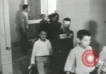 Image les garçons marocains le Maroc l'Afrique du Nord, 1964, de la seconde 58 séquences d'archives historiques vidéo 65675073405