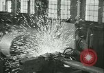 Immagine di Raymond Loewy T1 locomotore costruzione e collaudo Altoona Pennsylvania USA, 1948, secondo 34 filmato di repertorio 65675073413
