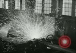 Immagine di Raymond Loewy T1 locomotore costruzione e collaudo Altoona Pennsylvania USA, 1948, secondo 35 filmato di repertorio 65675073413
