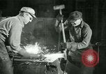 Immagine di Raymond Loewy T1 locomotore costruzione e collaudo Altoona Pennsylvania USA, 1948, secondo 54 filmato di repertorio 65675073413