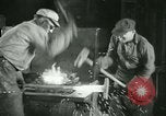 Immagine di Raymond Loewy T1 locomotore costruzione e collaudo Altoona Pennsylvania USA, 1948, secondo 55 filmato di repertorio 65675073413