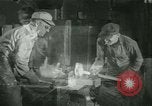 Immagine di Raymond Loewy T1 locomotore costruzione e collaudo Altoona Pennsylvania USA, 1948, secondo 56 filmato di repertorio 65675073413